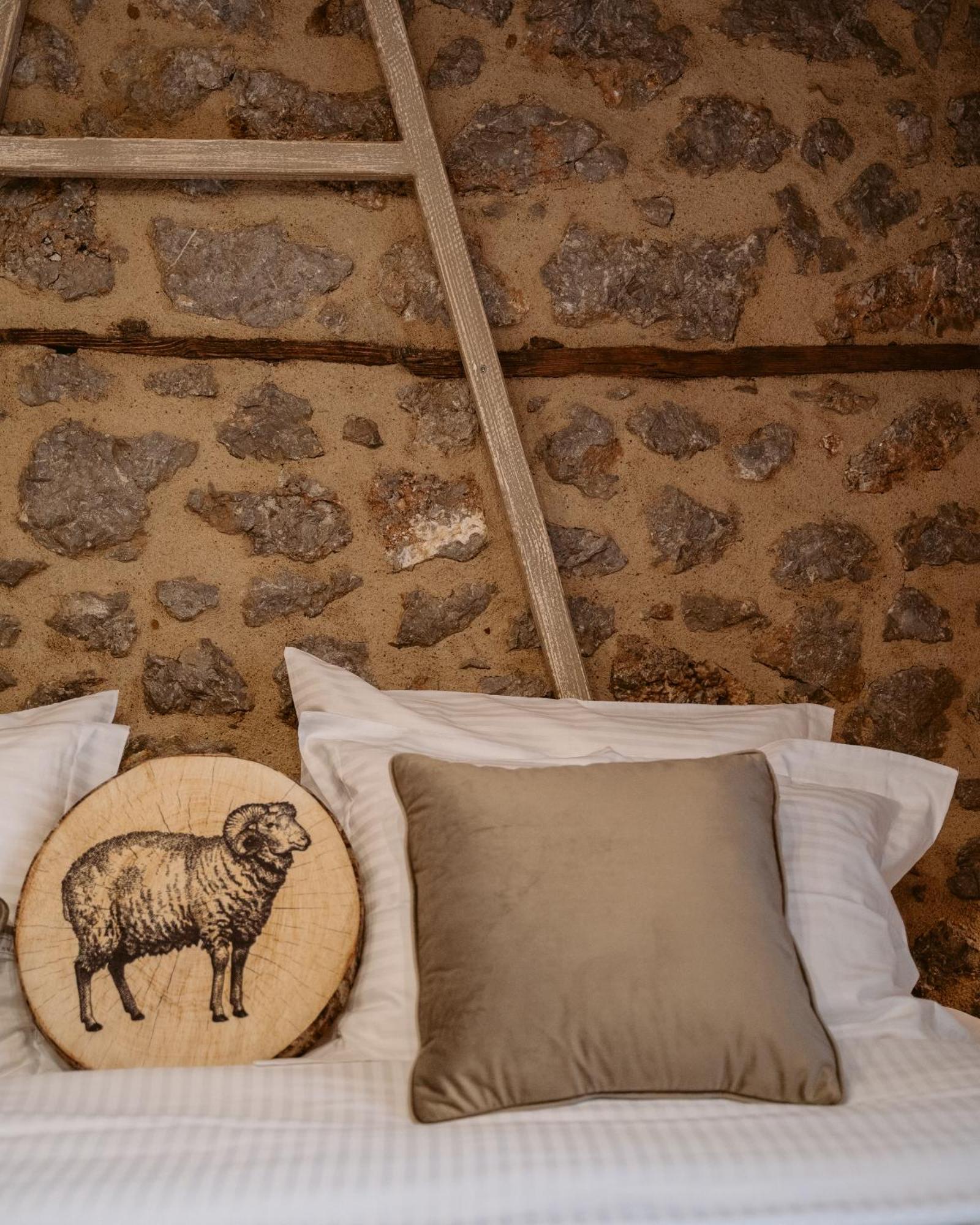 אראחובה Afanos Guesthouse מראה חיצוני תמונה